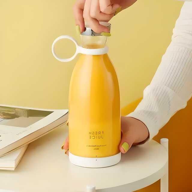 The Anytime Smoothie Maker